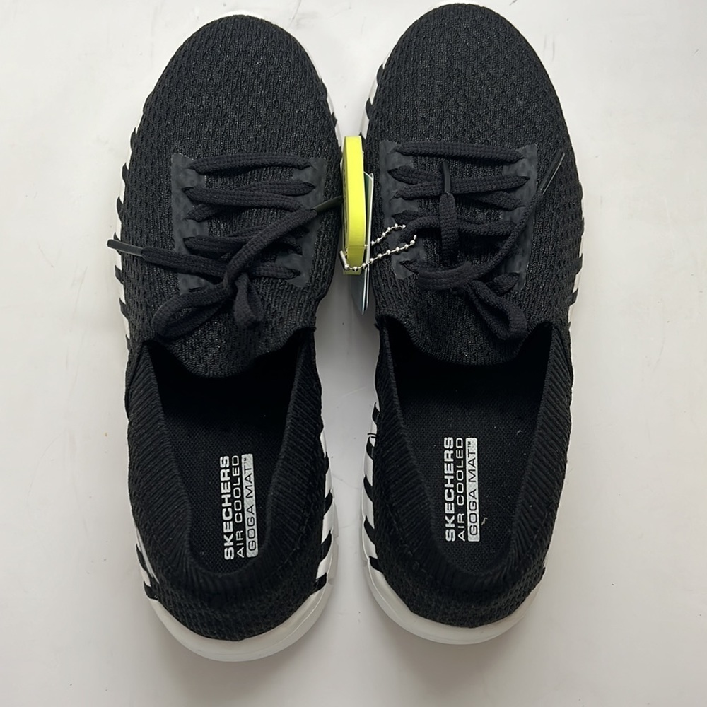 Skechers Women’s Go Walk Smart 2 Sneaker Size 6 Black/White - Picture 7 of 7
